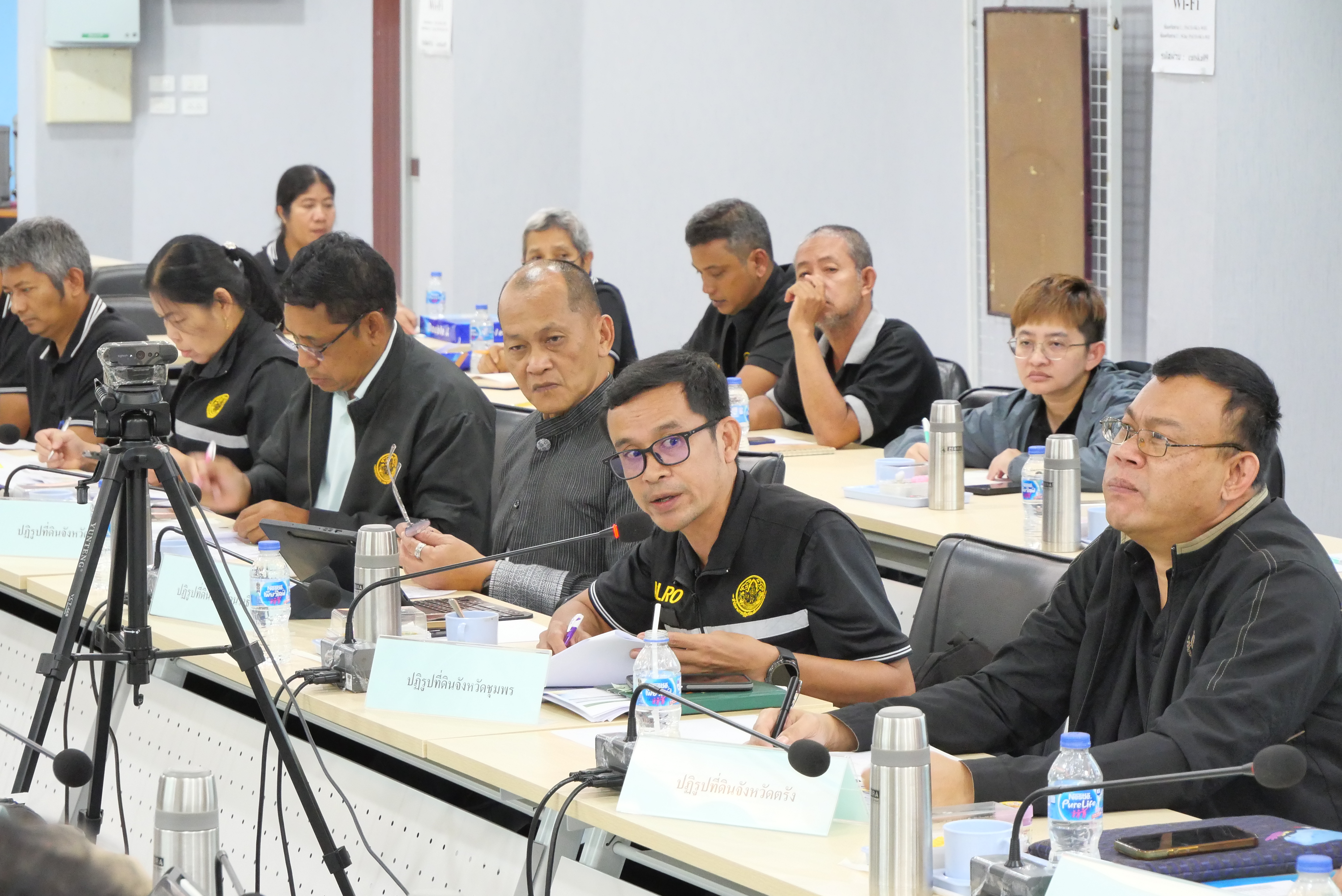 title - เลขาธิการ ส.ป.ก. ประชุมติดตามผลการดำเนินงาน และการใช้จ่ายงบประมาณ ประจำปีงบประมาณ พ.ศ.2569 ของภาคใต้ 